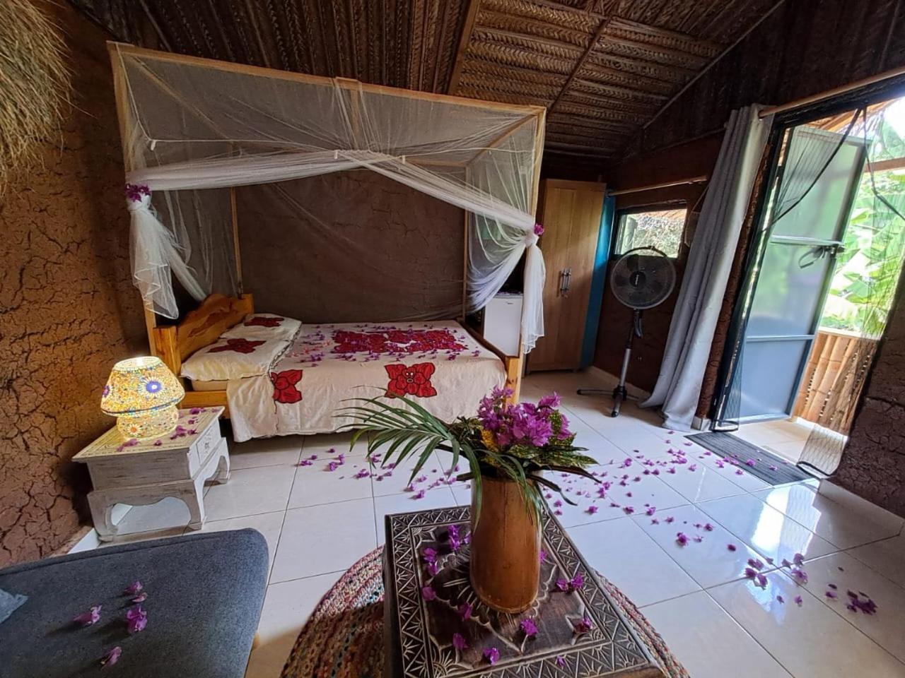 Le Chissioua Hotel Sada Luaran gambar